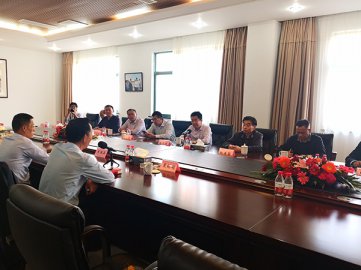 无锡市政协常委、江阴市政协主席徐冬青一行莅临长宏考察调研